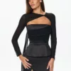 Корсетный топ с рукавами и шлейфом